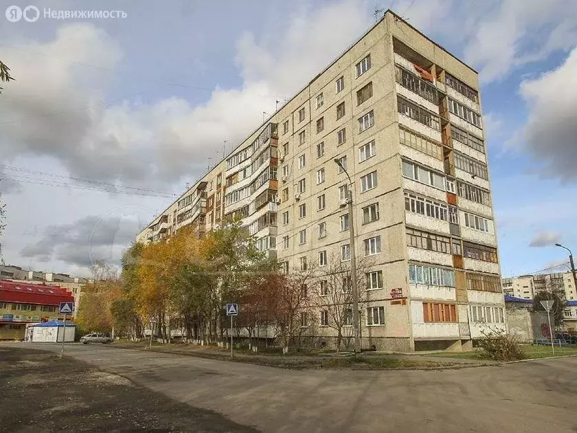 2-комнатная квартира: Тюмень, улица Газовиков, 8 (51.2 м) - Фото 0