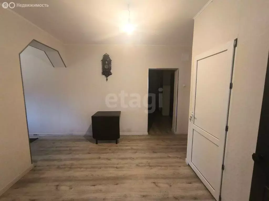 Дом в село Солонцы, Лесная улица (304 м) - Фото 0