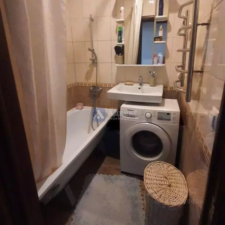 2-к кв. Тюменская область, Тюмень ул. Николая Зелинского, 19 (62.3 м) - Фото 0