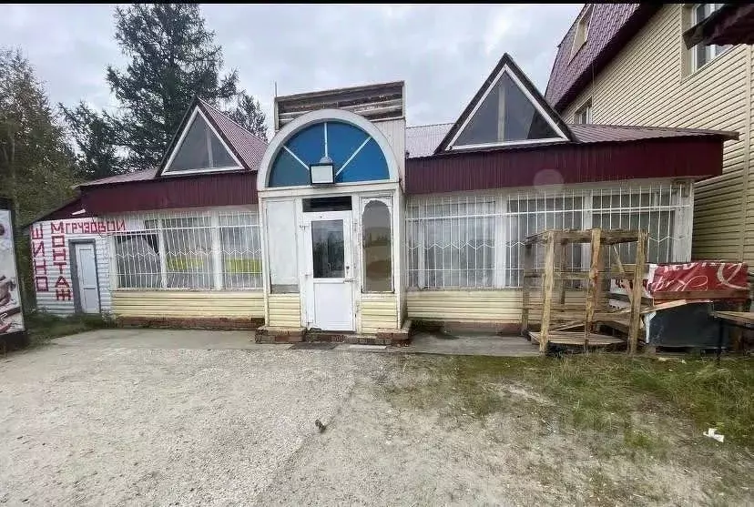 Торговая площадь в Ямало-Ненецкий АО, Губкинский 2-й мкр, 1 (91 м) - Фото 1