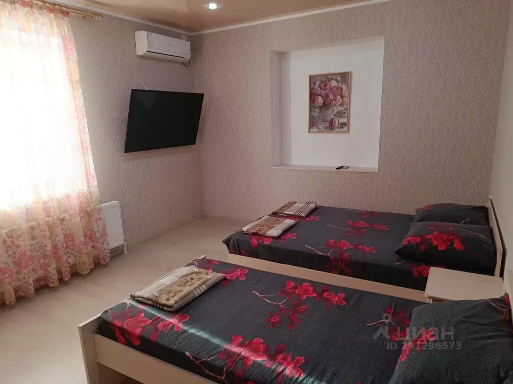 Дом в Краснодарский край, Темрюкский район, Голубицкое с/пос, ... - Фото 1