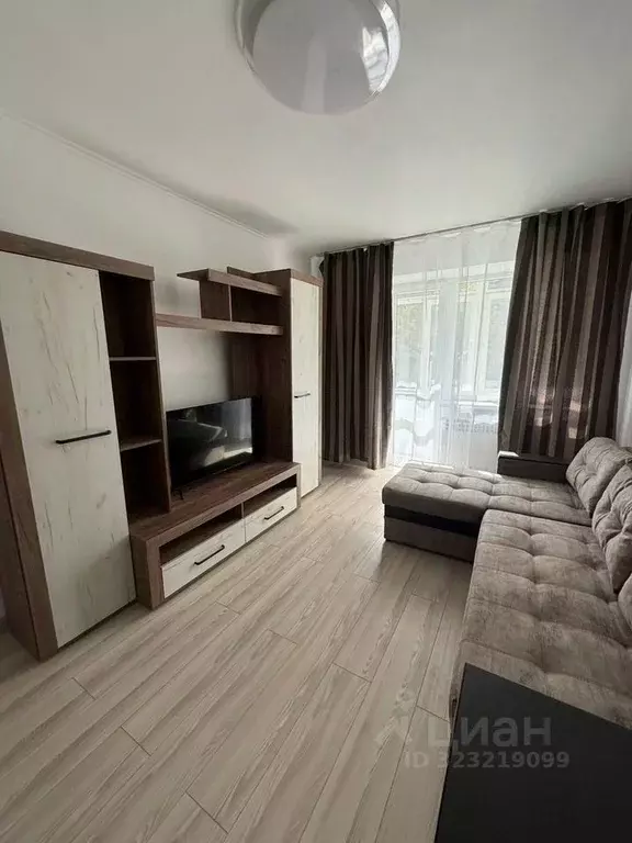 3-к кв. Крым, Симферополь ул. Крымских Партизан, 21 (58.0 м) - Фото 1