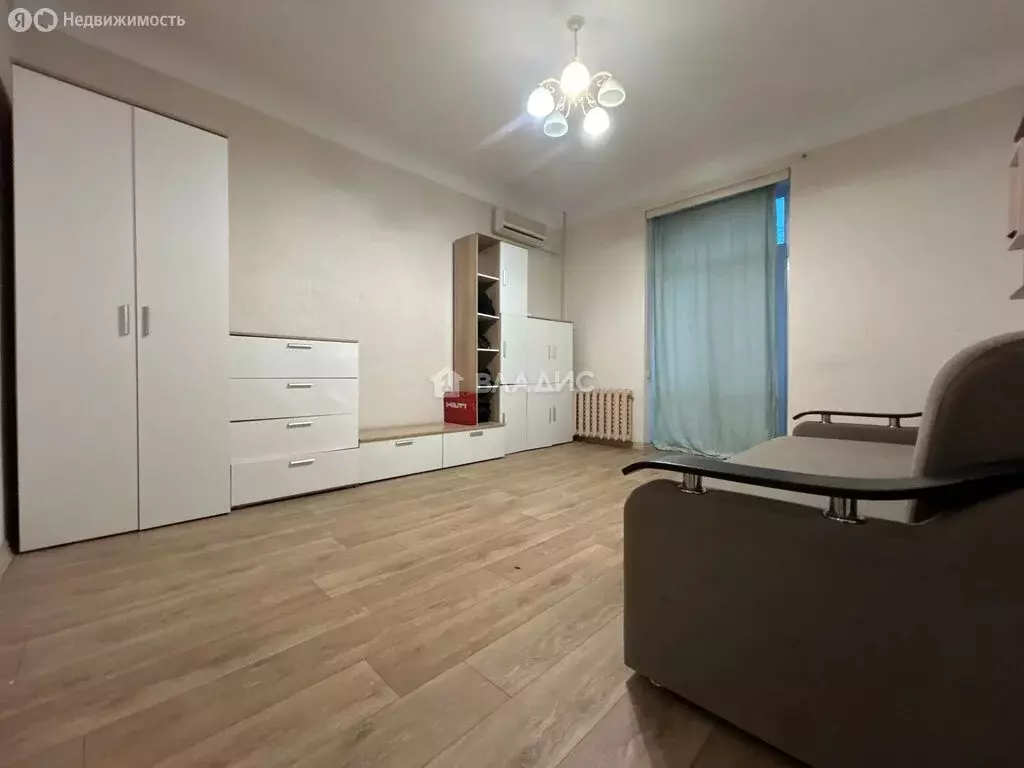 3-комнатная квартира: Волгоград, Пражская улица, 10 (76 м) - Фото 1