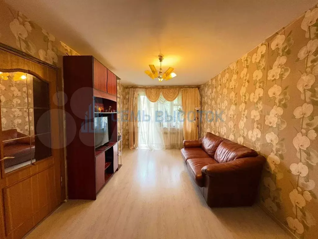 4-к. квартира, 60,4 м, 5/5 эт. - Фото 0