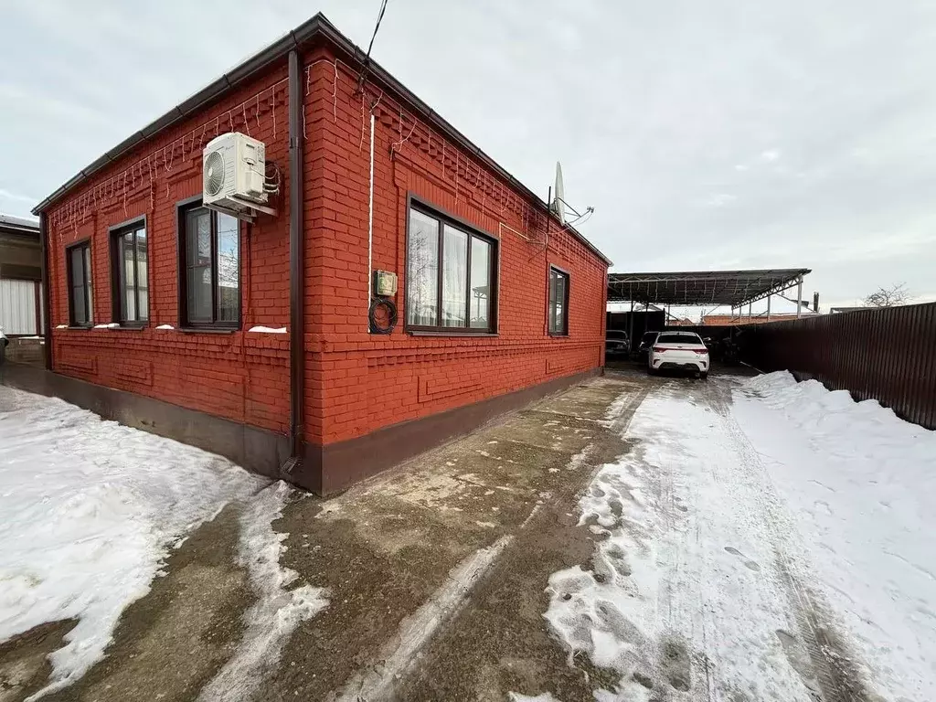 Дом в Краснодарский край, Новокубанск ул. Маяковского (99 м) - Фото 1