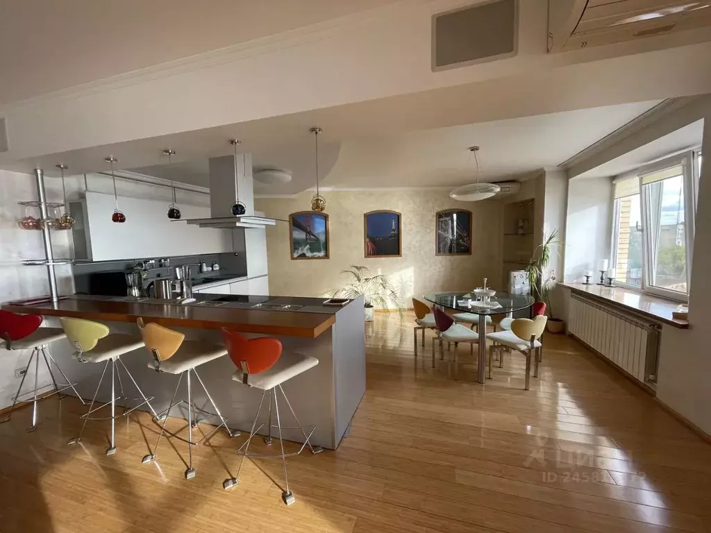 2-к кв. Омская область, Омск наб. Иртышская, 9/1 (120.0 м) - Фото 1