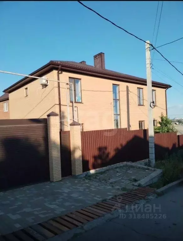 Дом в Ростовская область, Ростов-на-Дону Глиссерный пер. (254 м) - Фото 1