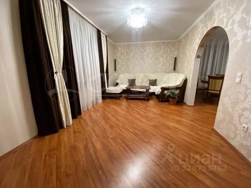 4-к кв. Тюменская область, Тюмень ул. Ватутина, 79к1 (107.5 м) - Фото 1