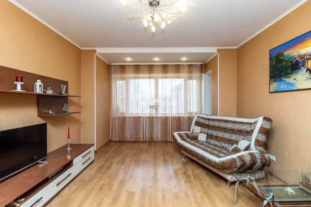 2-к кв. Ханты-Мансийский АО, Сургут ул. Энтузиастов, 47 (61.7 м) - Фото 1