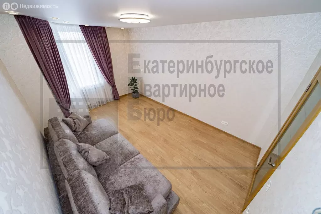 2-комнатная квартира: Екатеринбург, улица Амундсена, 68Б (67.3 м) - Фото 0