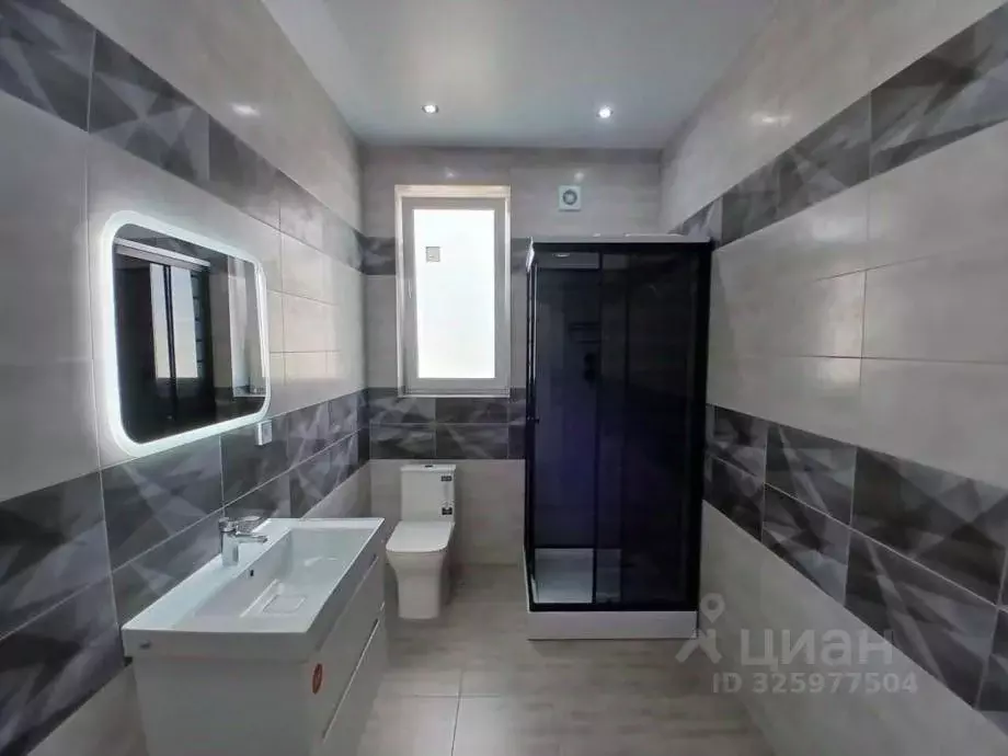 Дом в Крым, Симферопольский район, Добровское с/пос, с. Пионерское  ... - Фото 1