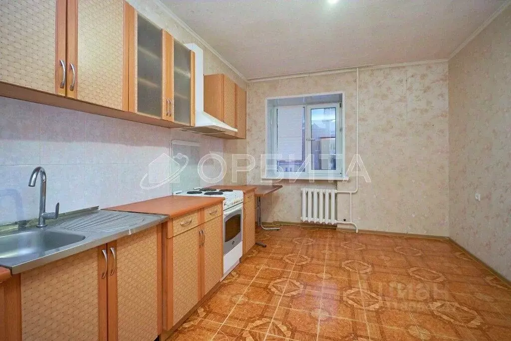 3-к кв. Тюменская область, Тюмень Сургутская ул., 11к4 (97.7 м) - Фото 0
