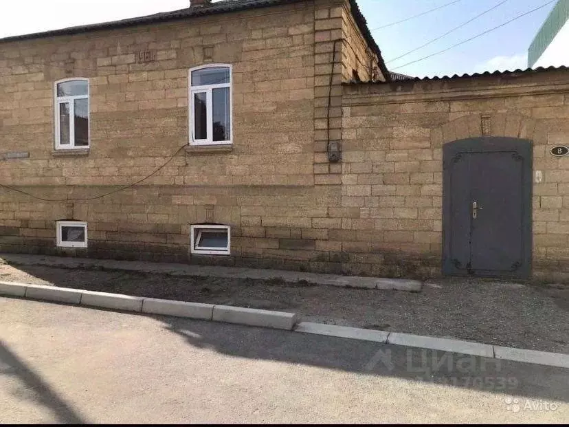 Дом в Дагестан, Дербент ул. Шахбазова, 34 (100 м) - Фото 1