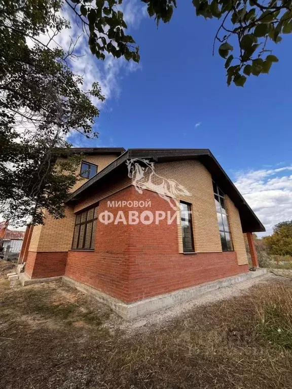 Дом в Оренбургская область, Орск пос. Рабочий-2, ул. Болотная (209 м) - Фото 1