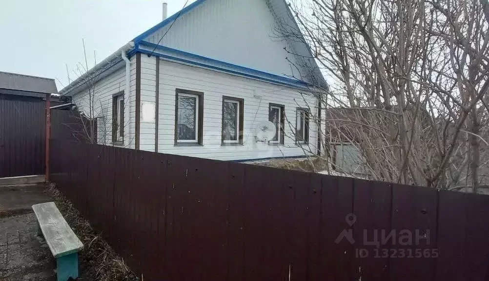 Дом в Челябинская область, Чебаркуль ул. Суворова (65 м) - Фото 0