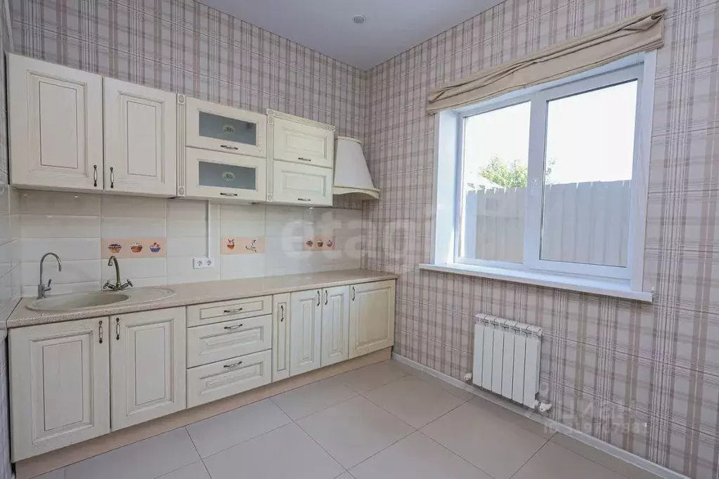 Дом в Оренбургская область, Оренбург Туркестанская ул., 142 (297 м) - Фото 1