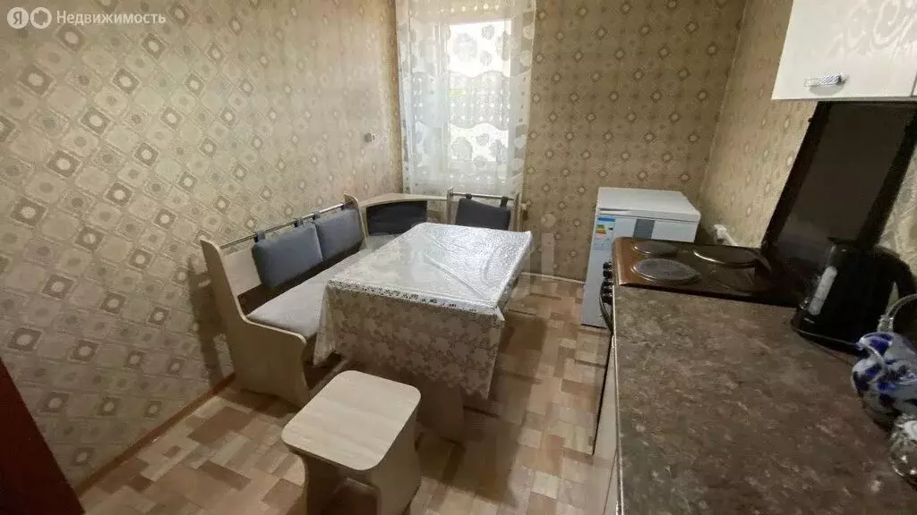 1-комнатная квартира: посёлок городского типа Чернышевск, улица ... - Фото 1