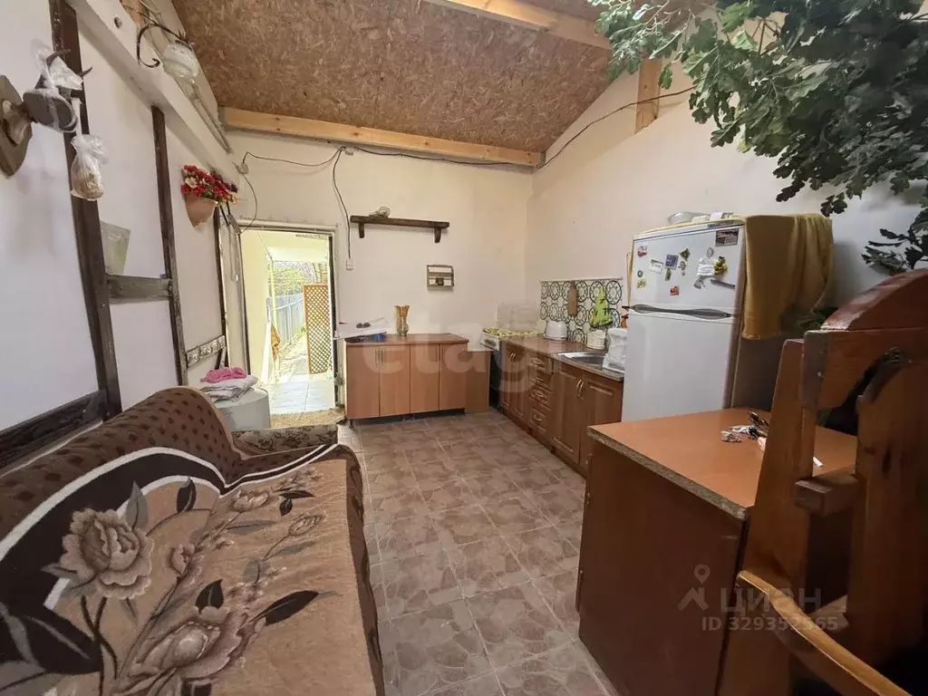 Дом в Крым, Сакский район, Новофедоровка пгт ул. Ореховая (12 м) - Фото 2