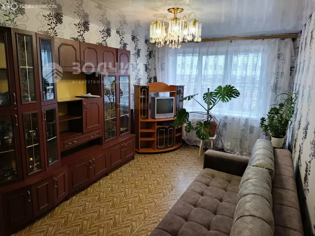 3-комнатная квартира: Шумерля, Коммунальная улица, 21/1 (67.8 м) - Фото 1