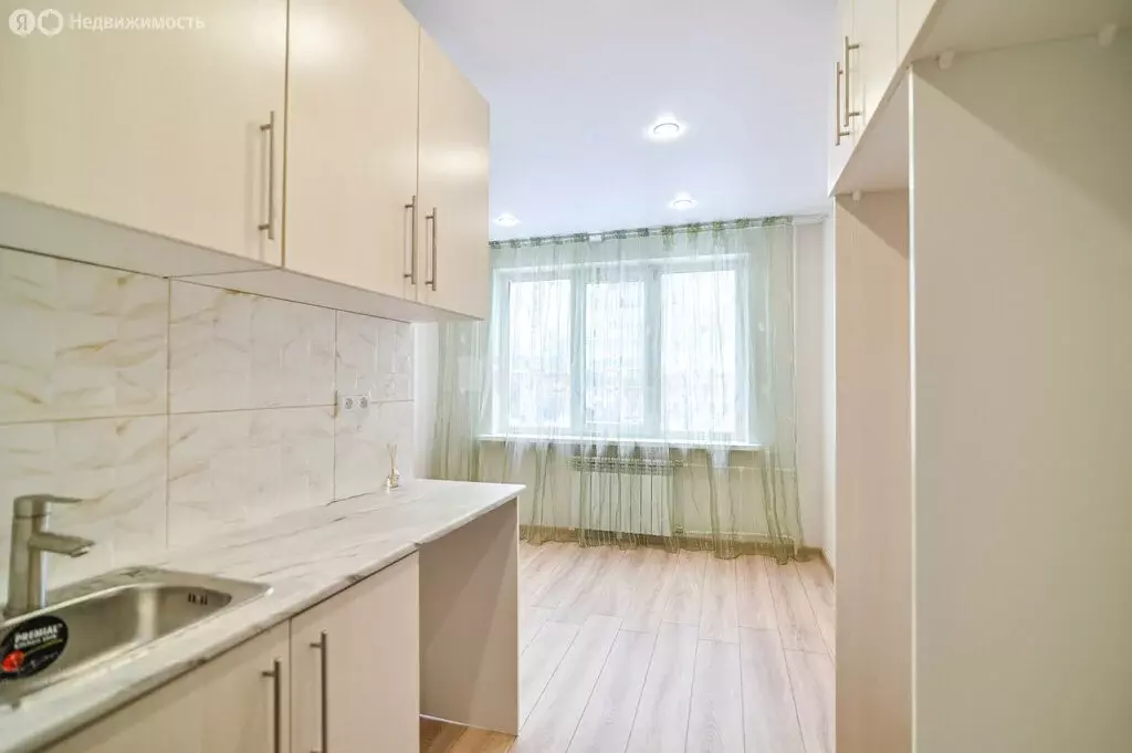 Квартира-студия: Барнаул, улица Юрина, 204Бк1 (18 м) - Фото 1