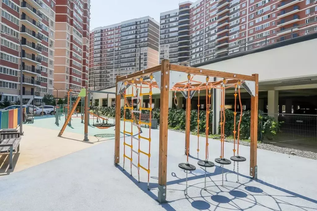 2-к кв. Краснодарский край, Краснодар ул. Западный обход, 45к5 (50.6 ... - Фото 0