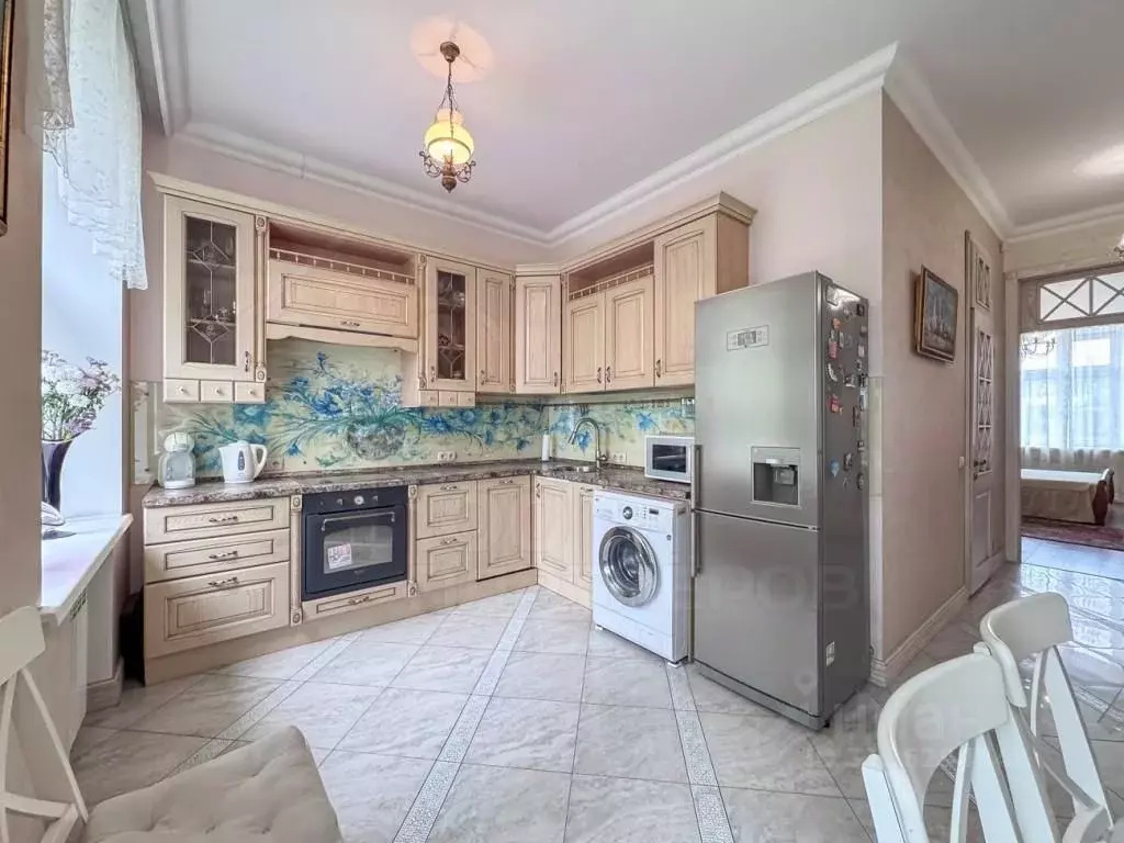 3-к кв. Иркутская область, Иркутск ул. Свердлова, 1 (88.2 м) - Фото 0