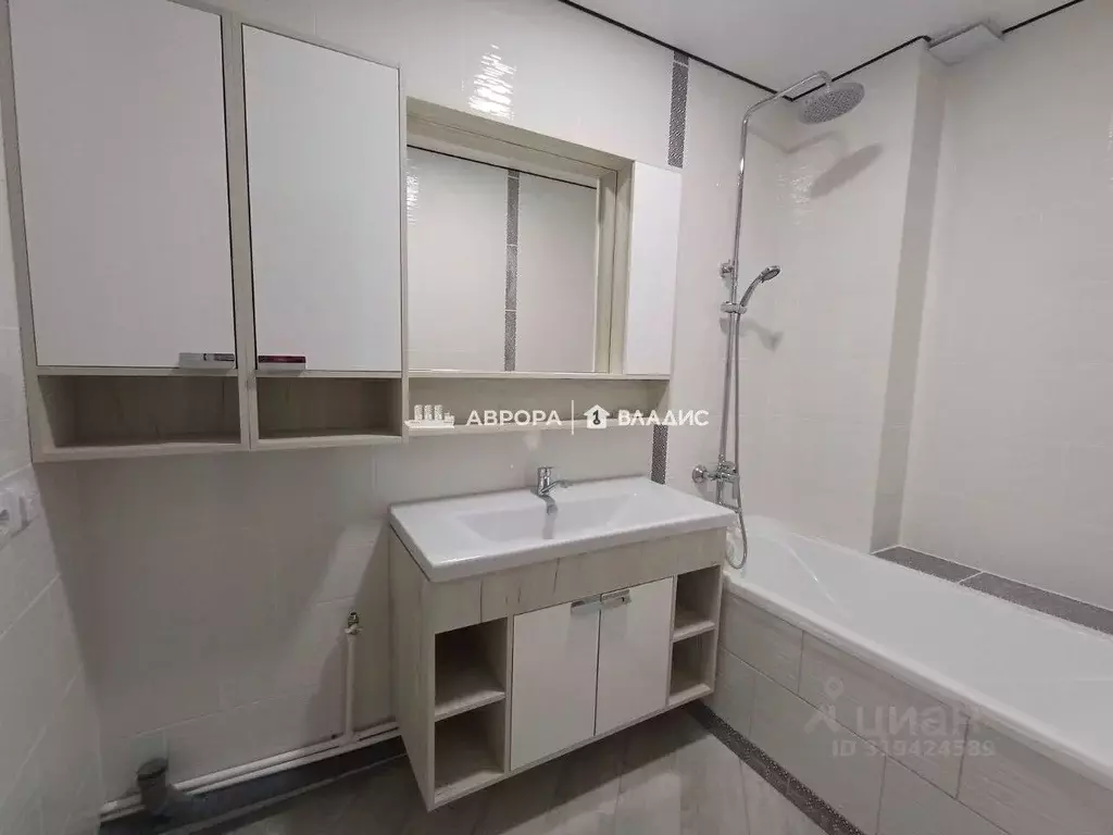 2-к кв. Челябинская область, Верхнеуральск ул. Мира, 123 (60.4 м) - Фото 2