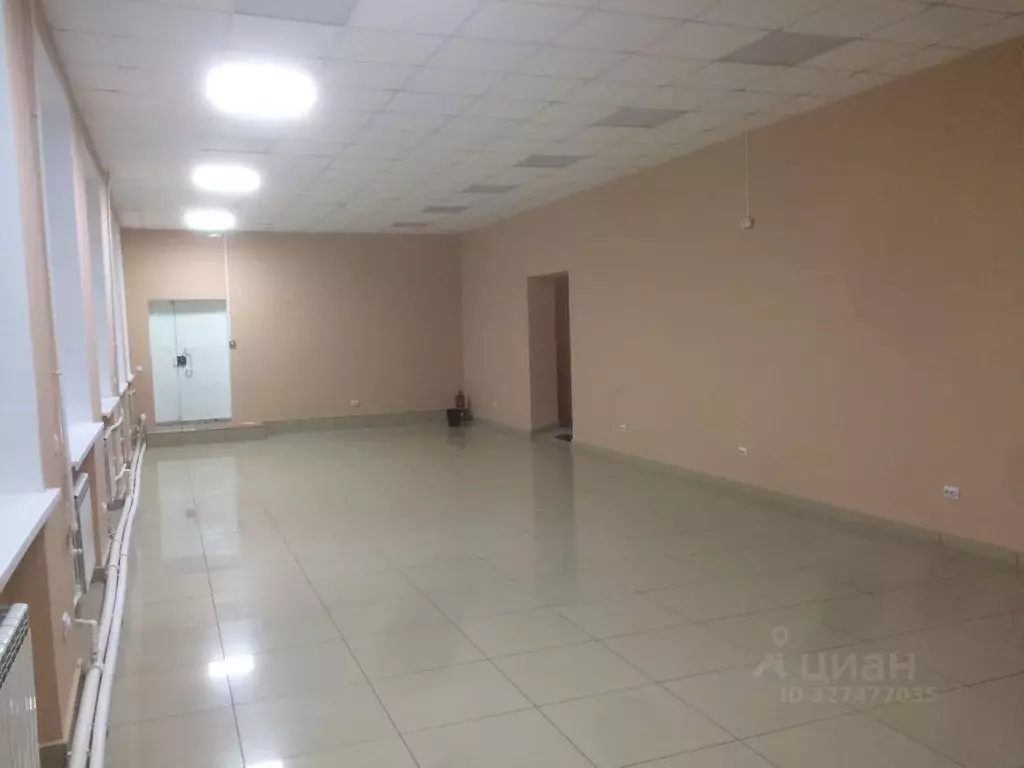 Помещение свободного назначения в Татарстан, Бугульма ул. Газинура ... - Фото 1