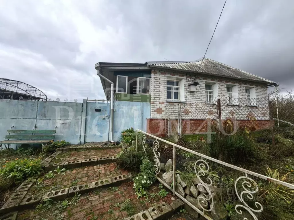 Дом в Курская область, Курский район, Нижнемедведицкий сельсовет, д. ... - Фото 1