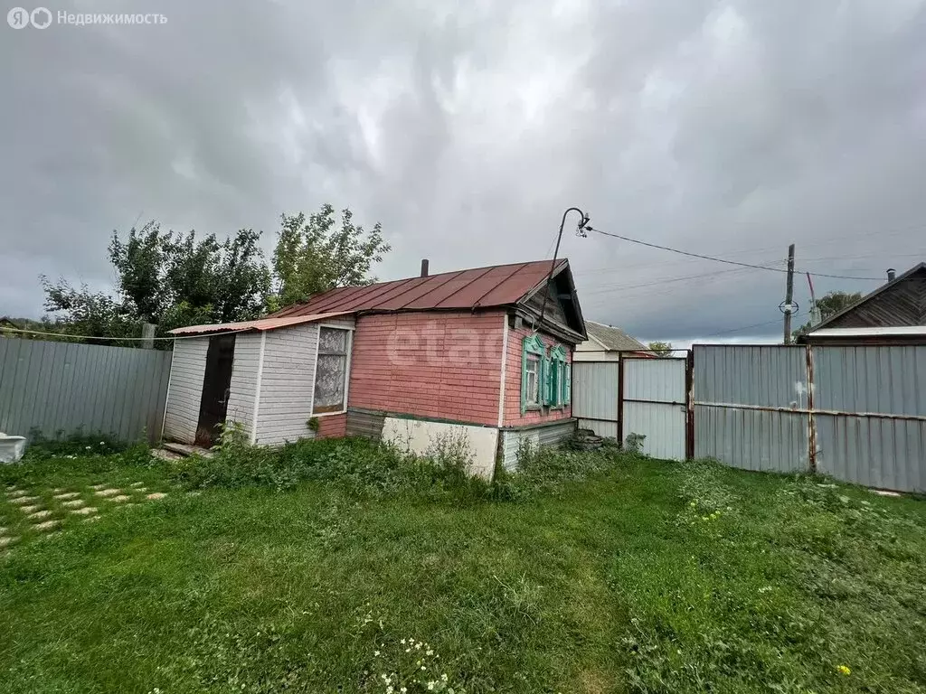 Дом в Саратовская область, село Воскресенское (40 м) - Фото 0