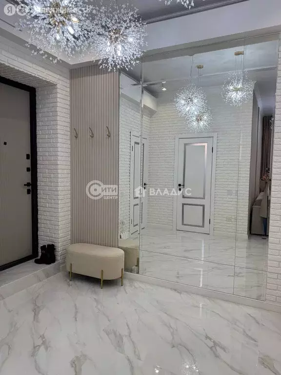 2-комнатная квартира: Воронеж, улица Кирова, 1 (55 м) - Фото 1