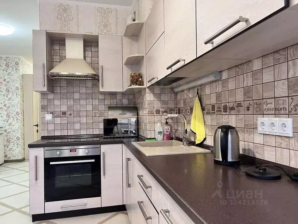 2-к кв. Белгородская область, Белгород Харьковская ул., 3 (55.0 м) - Фото 2