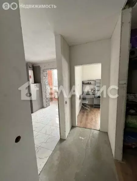 1-комнатная квартира: микрорайон Чкаловск, улица Лейтенанта Калинина, ... - Фото 2