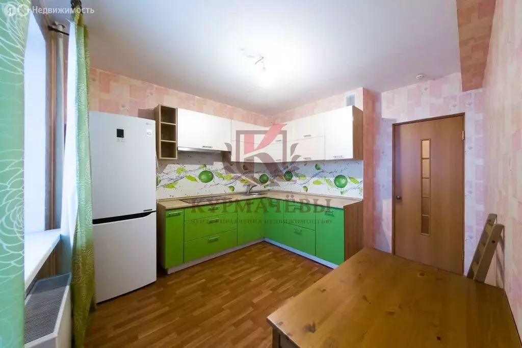 1-комнатная квартира: Екатеринбург, улица Бакинских Комиссаров, 173 ... - Фото 1