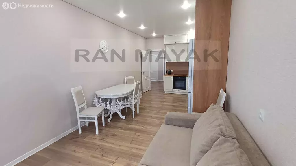 2-комнатная квартира: Майкоп, улица К.А. Васильева, 2/1 (64.2 м) - Фото 2