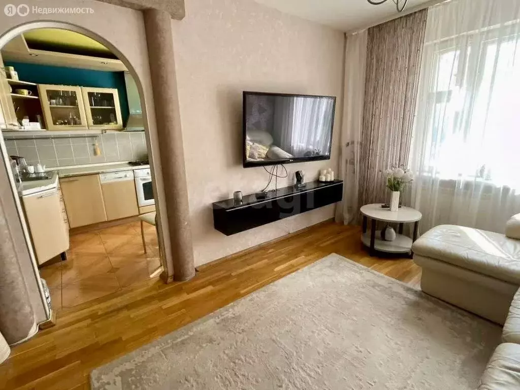 3-комнатная квартира: Нижний Новгород, улица Тимирязева, 13 (68 м) - Фото 0