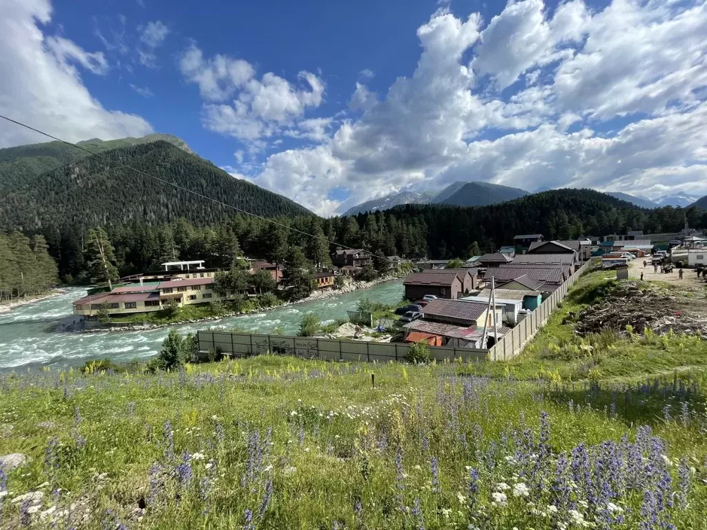 Участок в Карачаево-Черкесия, Зеленчукский район, с. Архыз ул. ... - Фото 1