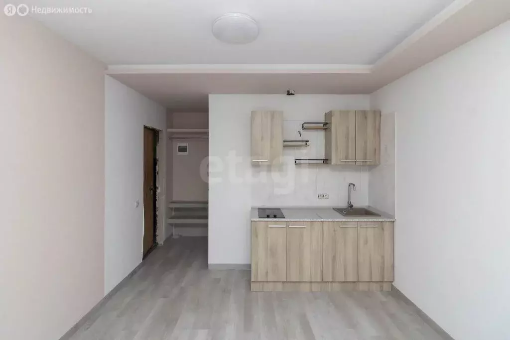 Квартира-студия: Тюмень, улица Республики, 220 (16.8 м) - Фото 0