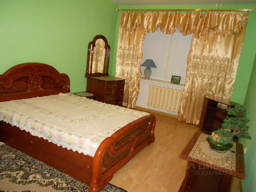 3-к кв. Волгоградская область, Волгоград ул. Огарева, 1 (100.0 м) - Фото 2