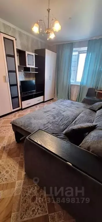 2-к кв. Тюменская область, Тобольск 10-й мкр, 6 (58.0 м) - Фото 0