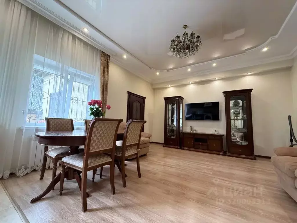 Дом в Ставропольский край, Кисловодск ул. Крылова, 5 (100 м) - Фото 1