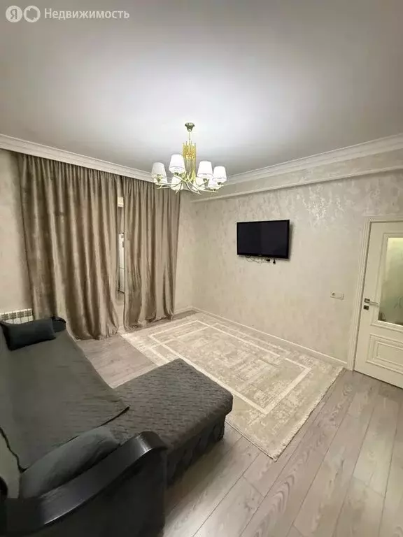 2-комнатная квартира: Махачкала, улица Ибрагима-Хаджи Урадинского, 11 ... - Фото 1