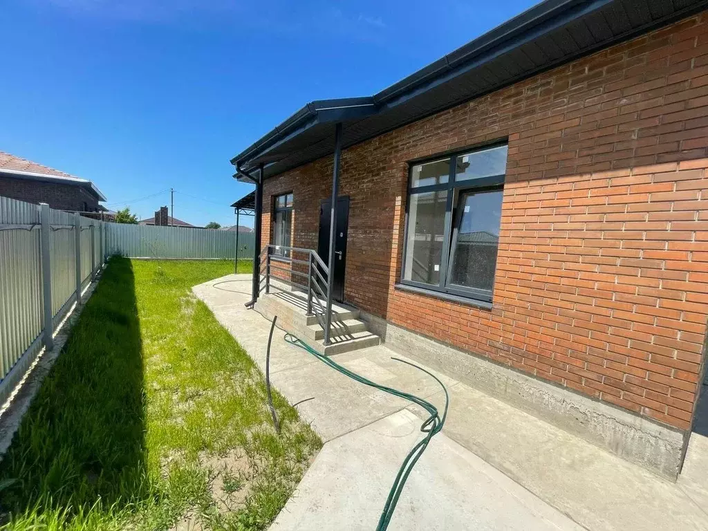 Дом в Краснодарский край, Темрюк Славянская ул. (77 м) - Фото 1