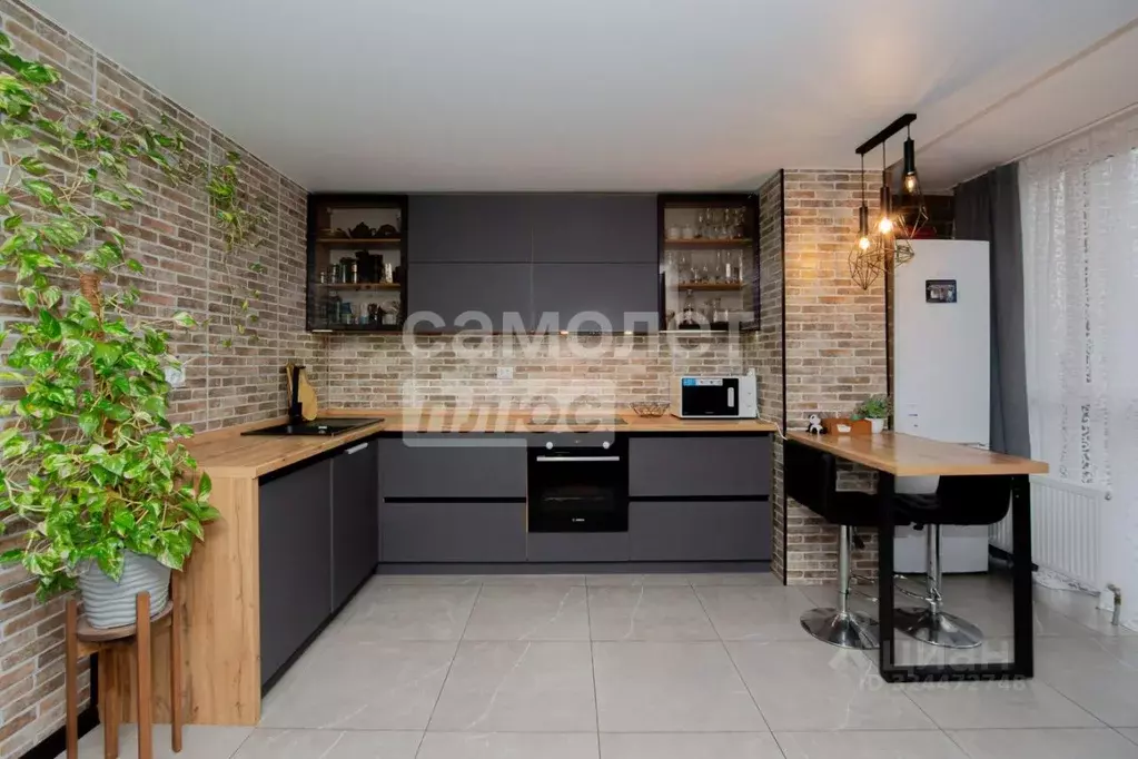 3-к кв. Липецкая область, Липецк ул. И.В. Свиридова, 14 (81.5 м) - Фото 1