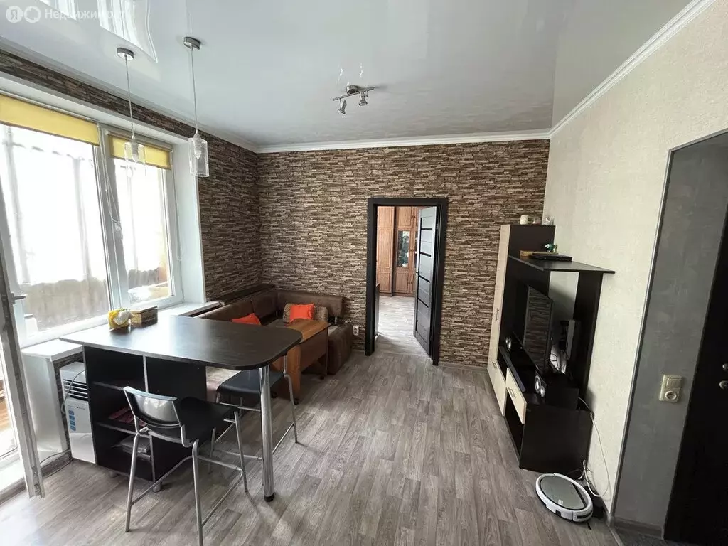 2-комнатная квартира: Челябинск, улица Ловина, 20 (40 м) - Фото 1