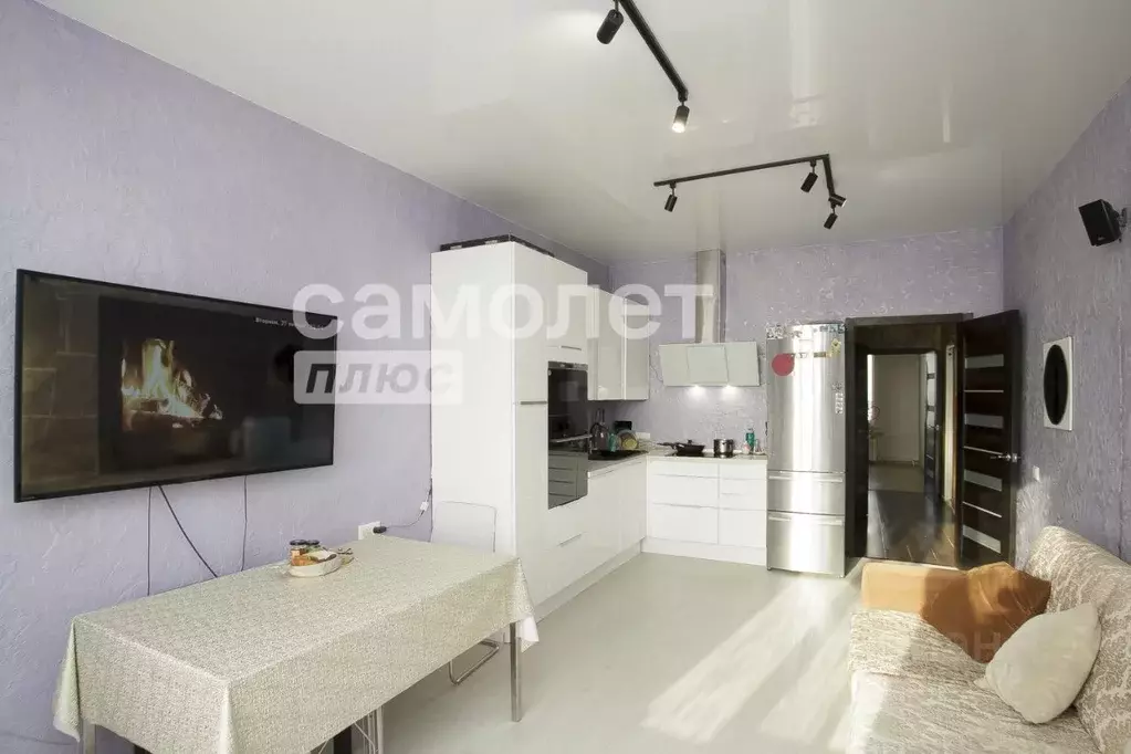 3-к кв. Кемеровская область, Кемерово просп. Шахтеров, 62Б (72.7 м) - Фото 1