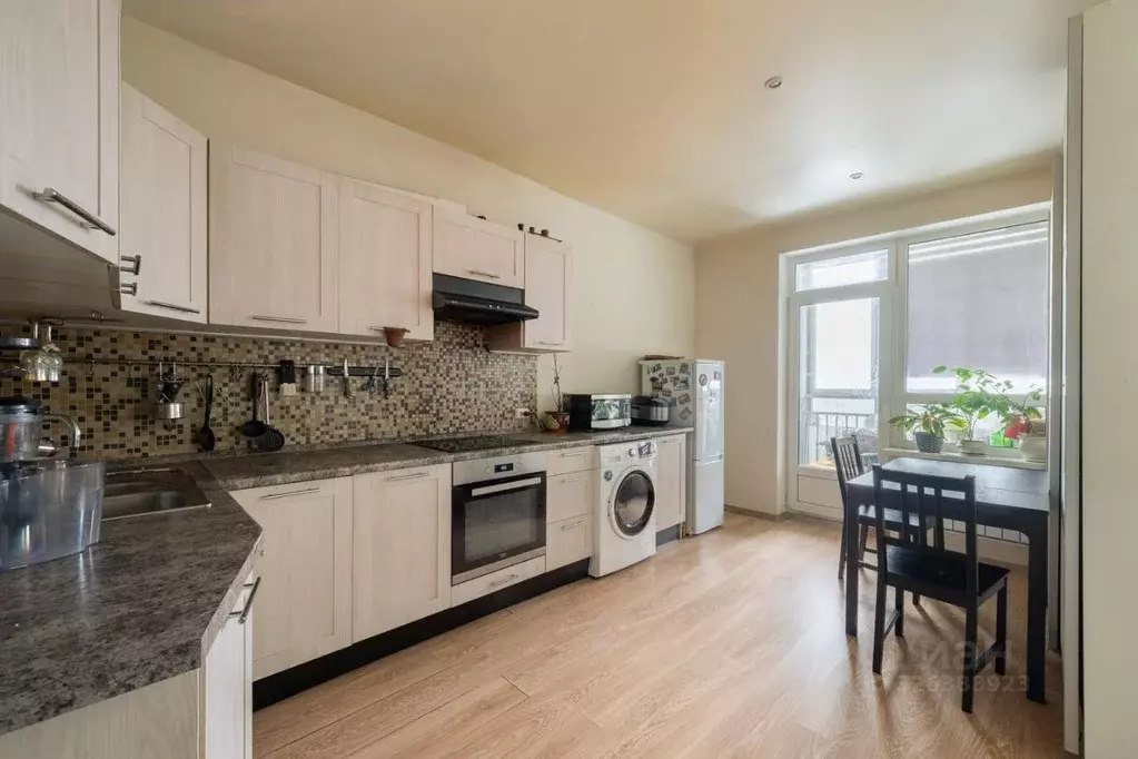 1-к кв. Свердловская область, Екатеринбург ул. Щорса, 54А (45.4 м) - Фото 1