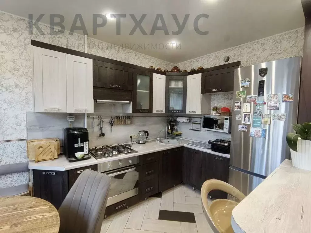 3-к кв. Волгоградская область, Волгоград Библиотечная ул., 14 (65.0 м) - Фото 0