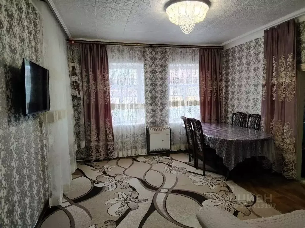 Дом в Крым, Красногвардейский район, Октябрьское пгт ул. Фрунзе (53 м) - Фото 0