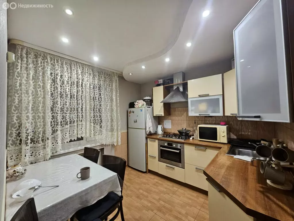 3-комнатная квартира: Новый Уренгой, район Северная Жилая Часть, ... - Фото 2